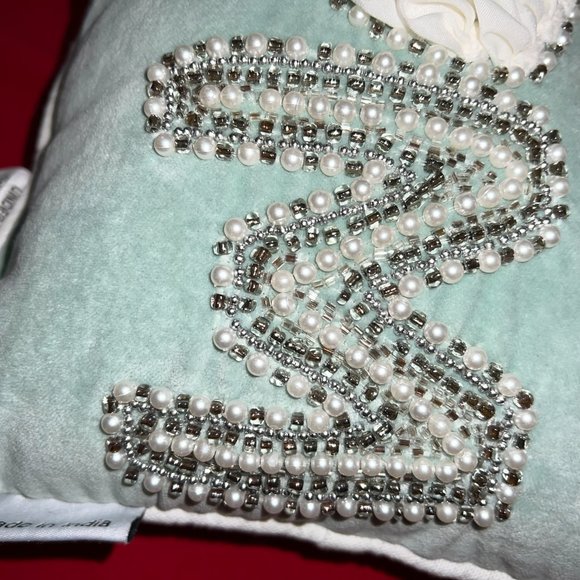 Mom❤️Love Pearl Beaded Hand-Embroidered  - NWT - Picture 2 of 8